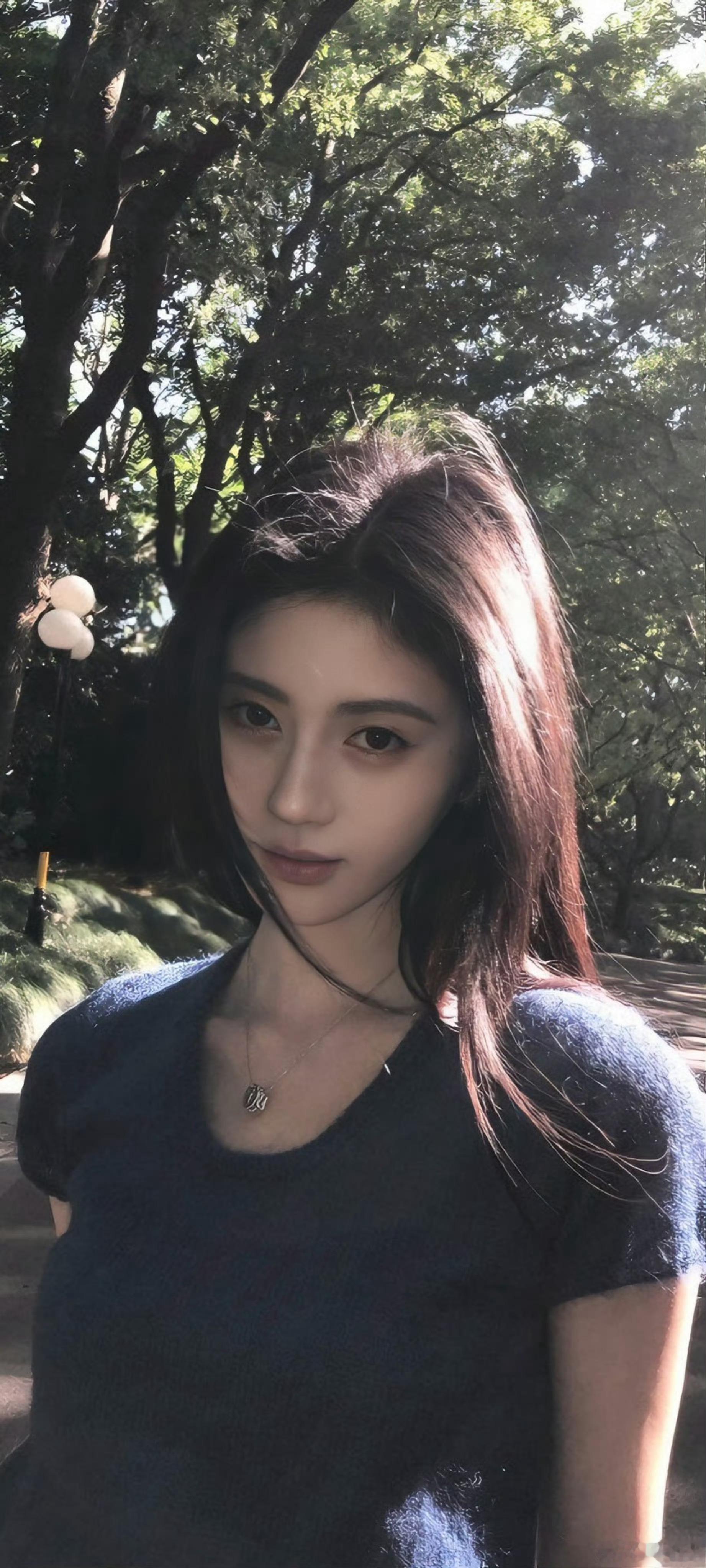 𝙎𝙃𝘼𝙍𝙀 - 手机壁纸 