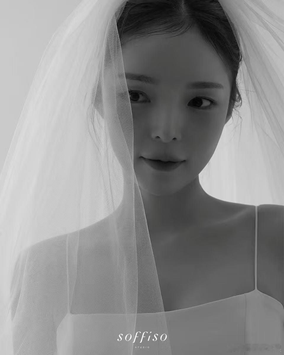 朴真珠婚纱照 造型师晒朴真珠，这组婚纱照拍的好好，简单不失浪漫，新婚快乐朴真珠婚