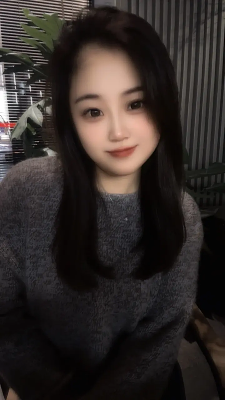 在这物欲纵横的时代，我还是喜欢纯粹的人和事！