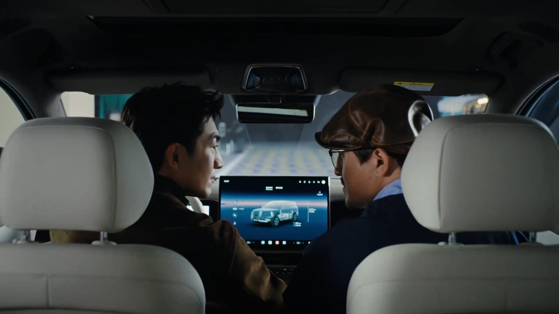 林更新眼光绝了林更新更新座驾腾势N8L林更新的眼光，一向很准。挑剧本不将就，选东