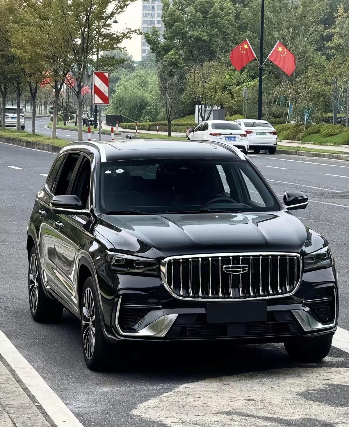 俄罗斯官方用车换成中国车了？普京座驾变吉利？

真事。苏联老品牌伏尔加复活了，用