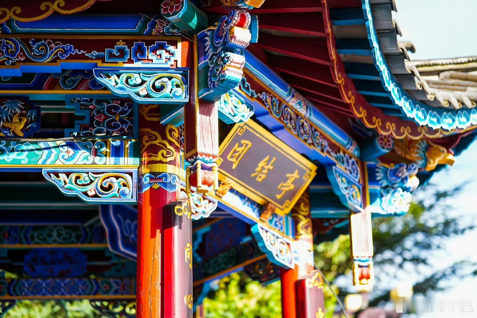 云南和和美美文化季开幕云南这古老的技艺在时光中传承，那精美的刺绣、灵动的舞蹈、悠