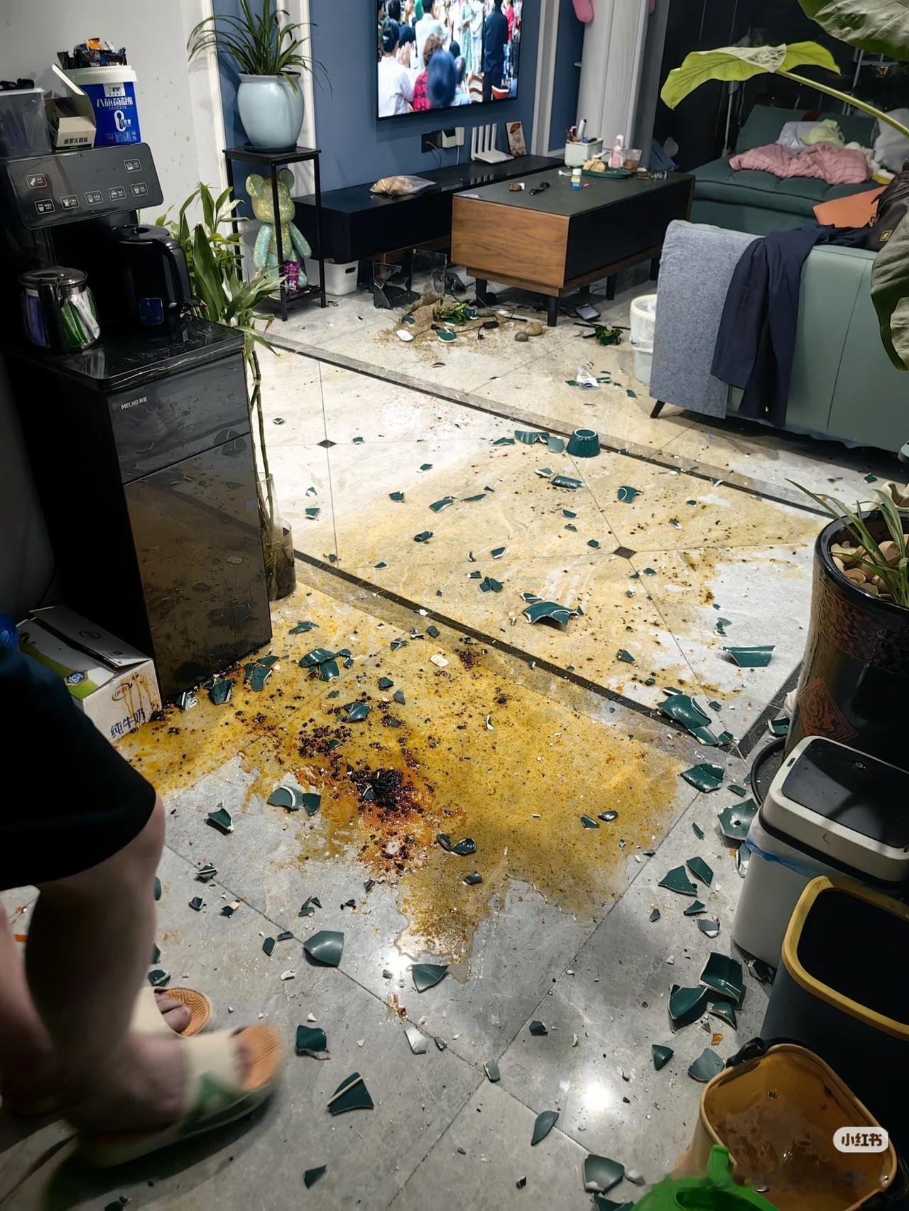 真当我远嫁没娘家，就好欺负是吧？
 
远嫁信阳，我一直以为，只要我对婆婆好，日子