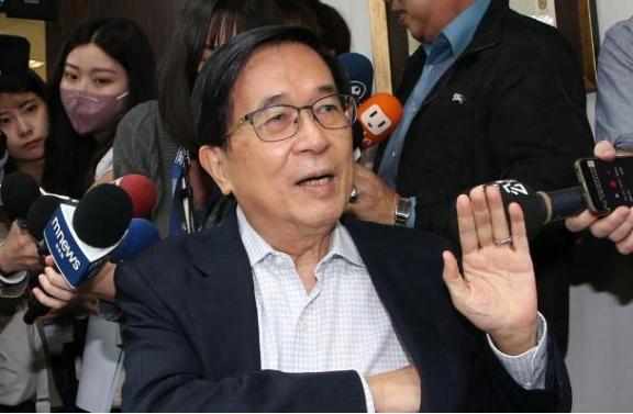 当众逼宫！陈水扁公开喊话赖清德，陈年贪腐案掀起岛内政坛大乱斗。

2026年6月