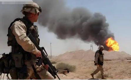 美国打伊朗，将会出现两个结果！其一，如果美国最终打服了伊朗，那么美国的威信将彻底