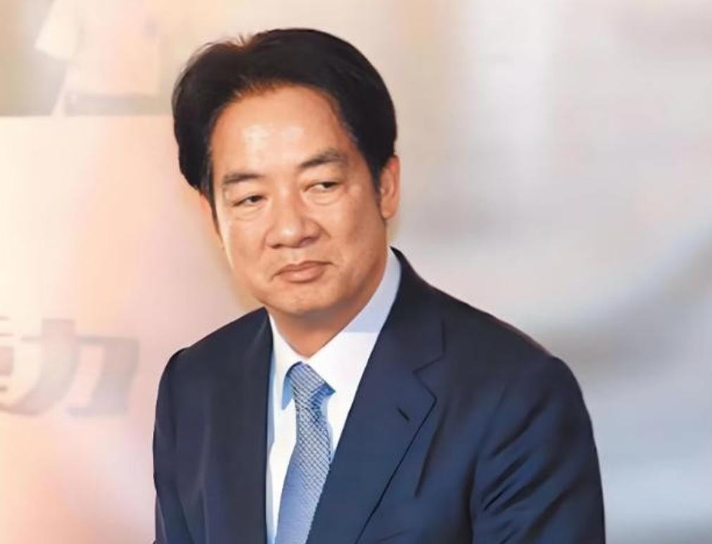 郑丽文现在估计肠子都悔青了。她后悔的不是向日本灾区伸了援手，也不是以个人名义捐了