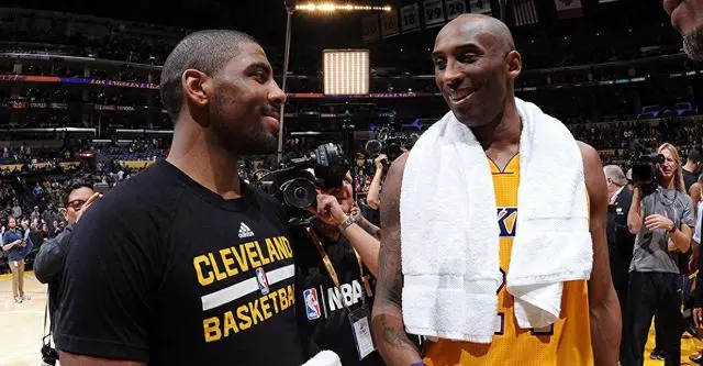 【欧文发声：不容诋毁，科比的伟大超越篮球🏀】近日，凯里·欧文在其直播节目中，针