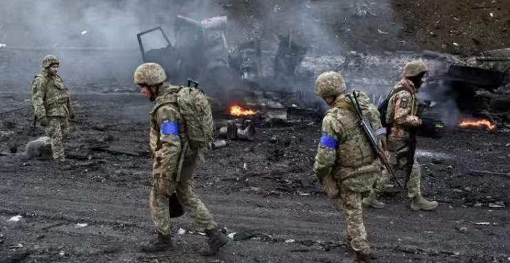 围绕成为目前焦点的东部多涅茨克州波克罗西克的攻防战，乌克兰军队参谋总长古纳托夫7