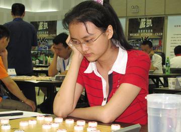 唐丹统治女子棋坛十多年，如今被 00 后小将击败，竞技体育没有常胜将军
王子涵在