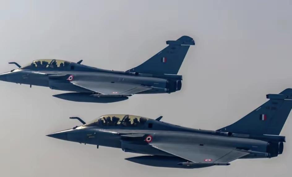 印度空军脑袋绝对让驴踢了！

印度空军已经正式宣布，再次引进114架阵风战斗机，