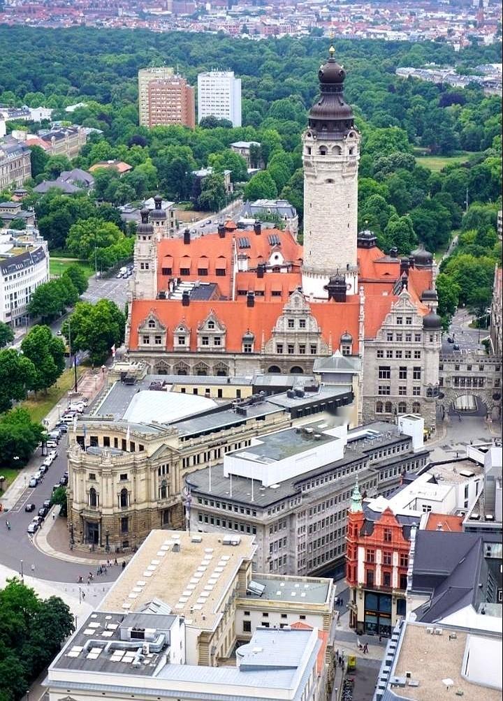 德国杯：莱比锡红牛-马格德堡

球迷曾担忧莱比锡复刻博洛尼亚爆冷，但莱比锡无欧战