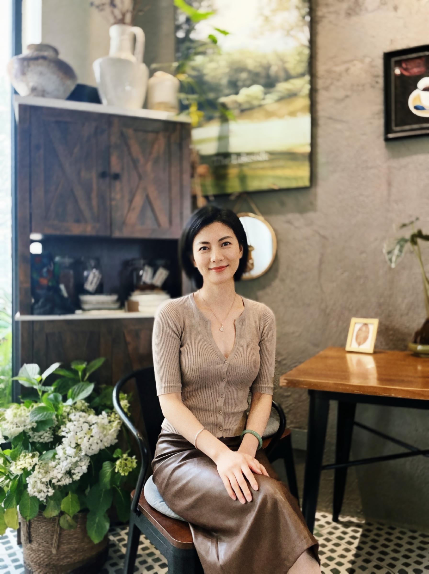 40岁中女如何看待以前喜欢的风格。现在不喜欢了 总感觉被年纪固步自封了...