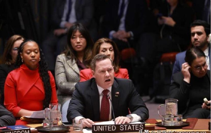 美国驻联合国大使迈克·沃尔兹在安理会紧急会议上直言不讳地表示，美国的最终目标是在
