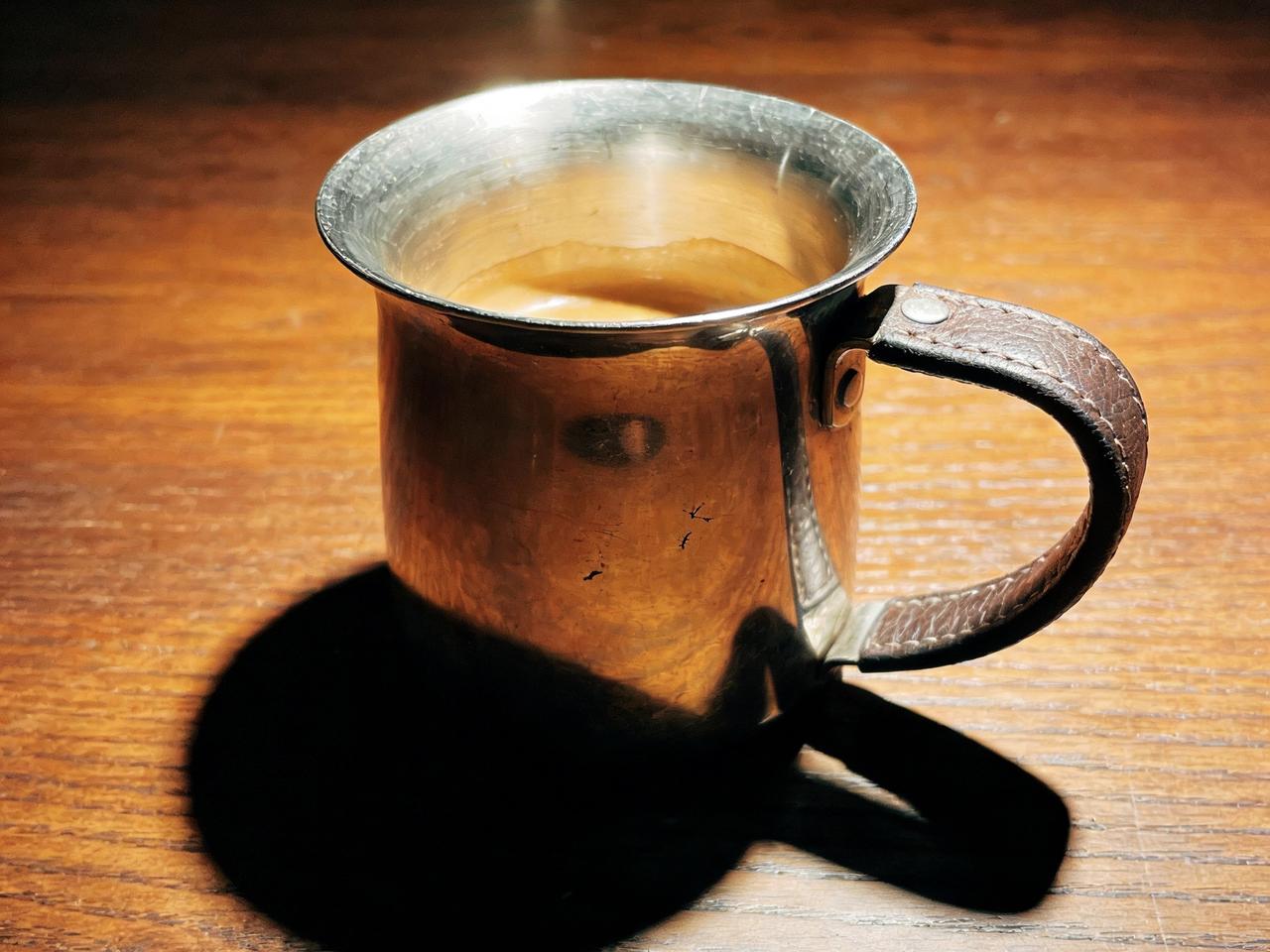 除夕守岁才懂：房子里的烟火气，才是一个家最硬的底牌

除夕的下午，把咖啡店攒下的