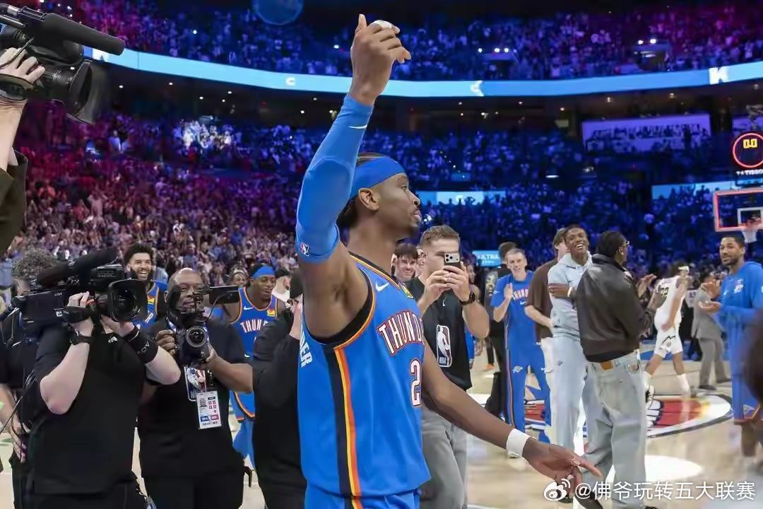 今日，在雷霆主场迎战凯尔特人的比赛中，亚历山大创造了历史！比赛进行到第三节，SG