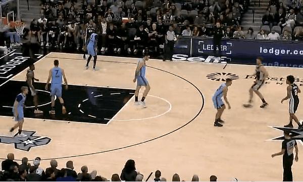 哈珀打扎克伊迪轻轻松松，少年老成，游刃有余




哈珀真的是出色，榜眼就是榜眼