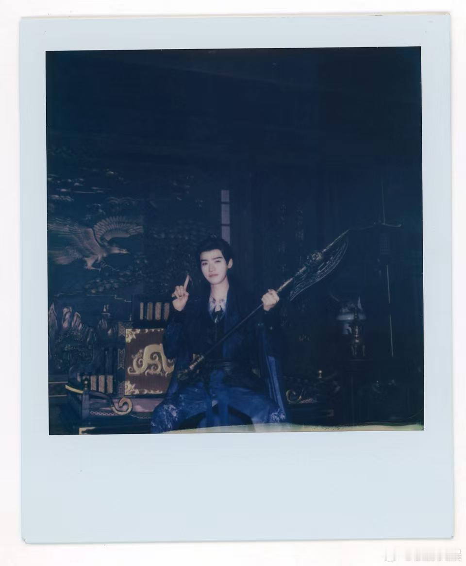 龚俊暗河传收官拍立得，18宫格，