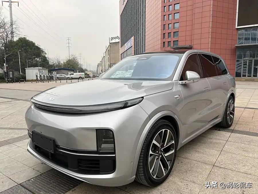 你是从什么时候开始发现自己没见过世面的？
一个亲身体验，就是有钱人的思维方式真的