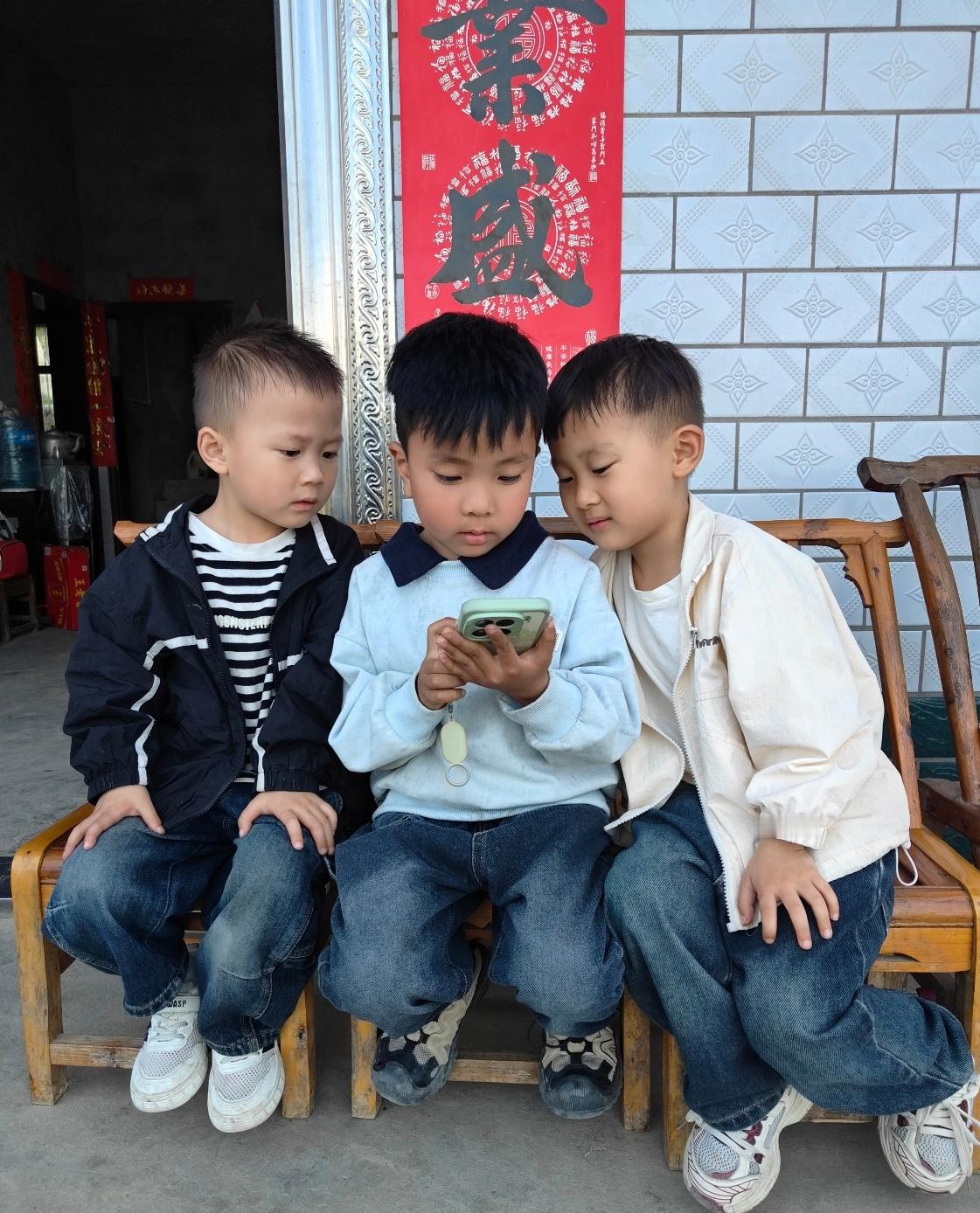 不盲目追新也是一种生活智慧。够用的性能，更友好的价格，放下对新机的执念，根据自身