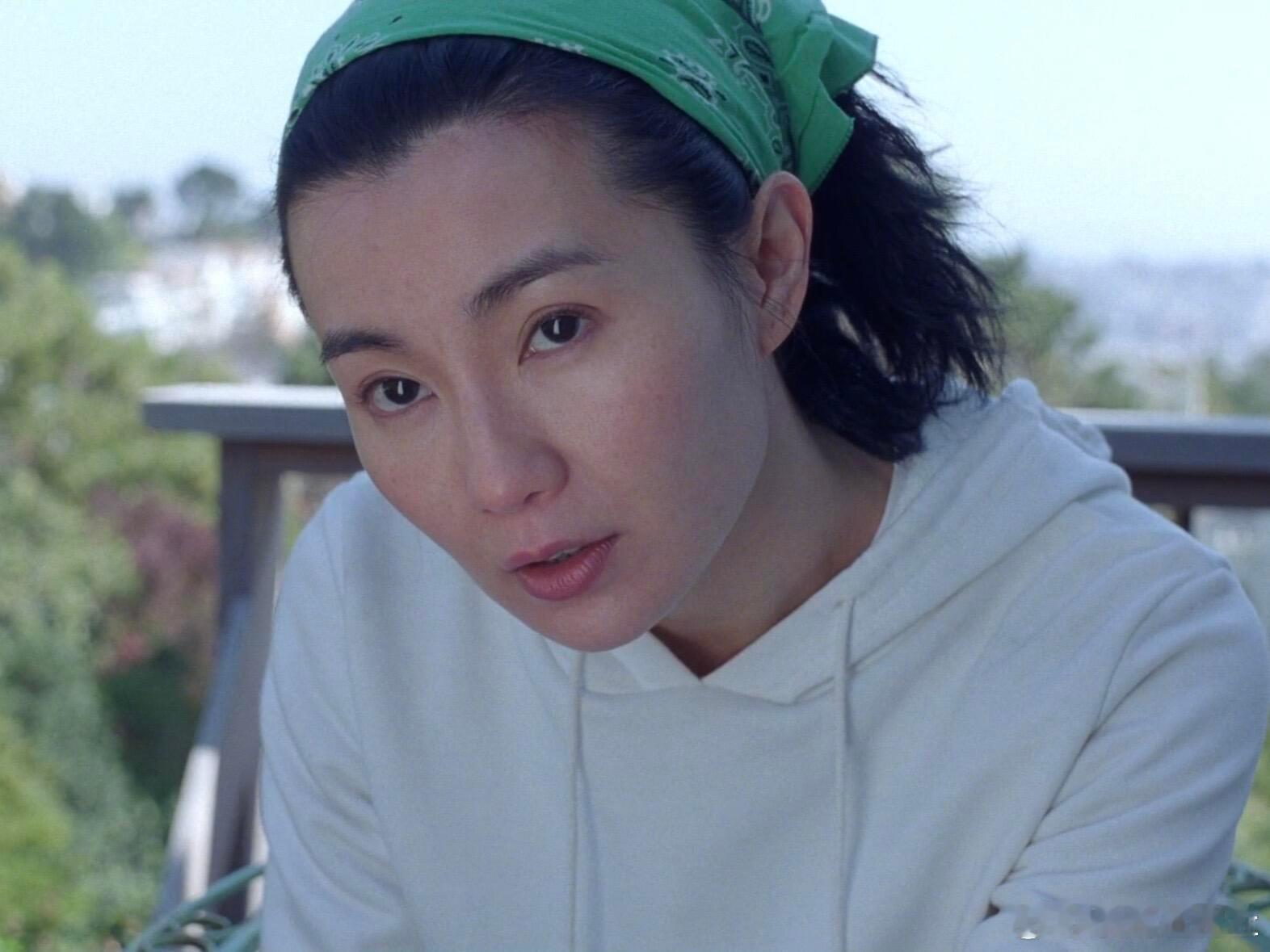 张曼玉 我担都在追的星 终于懂为啥她是圈里标杆，旧照里的灵动和松弛太绝了，手握重