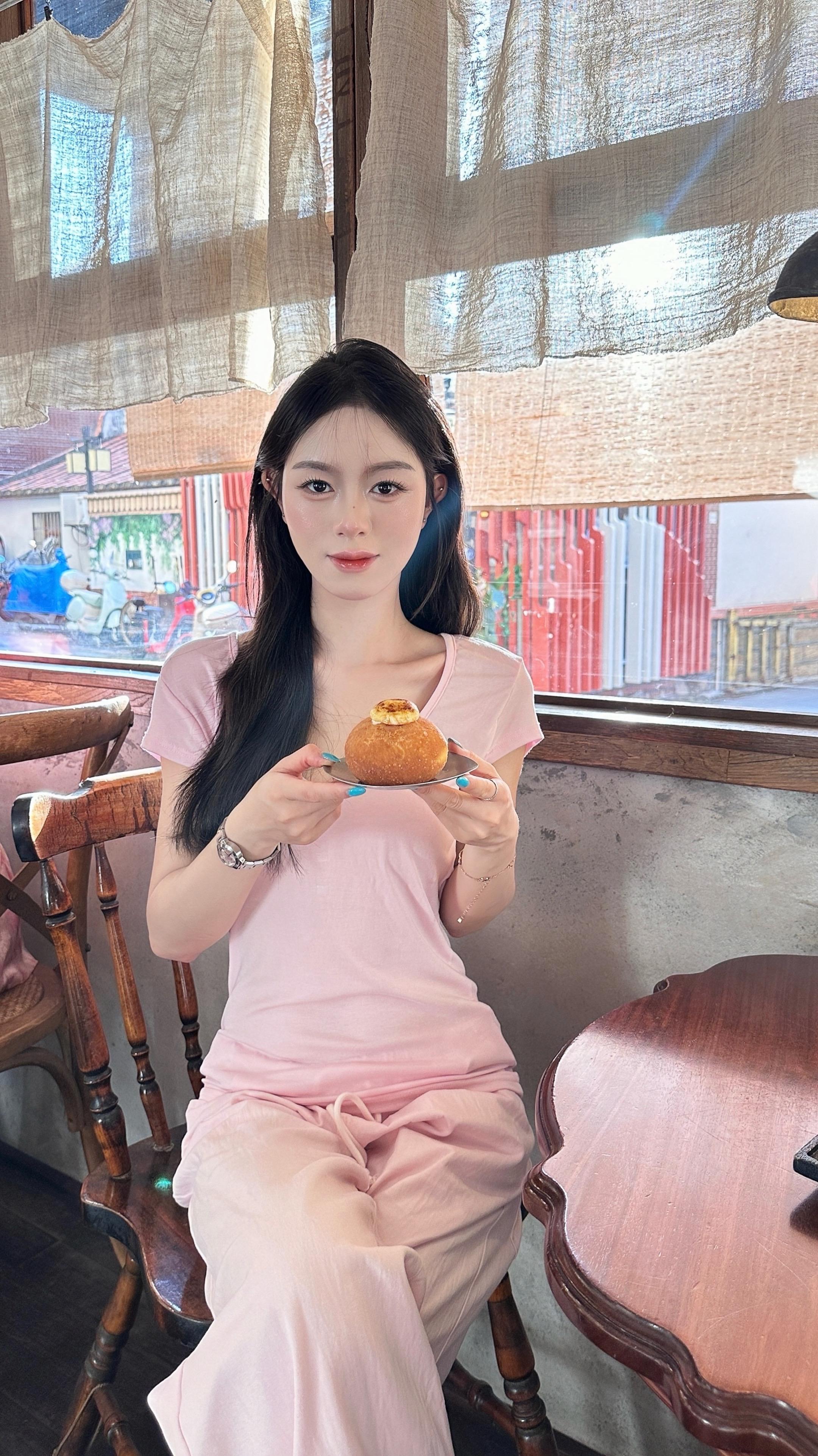 你又没老婆 ，叫我一声老婆怎么了.
