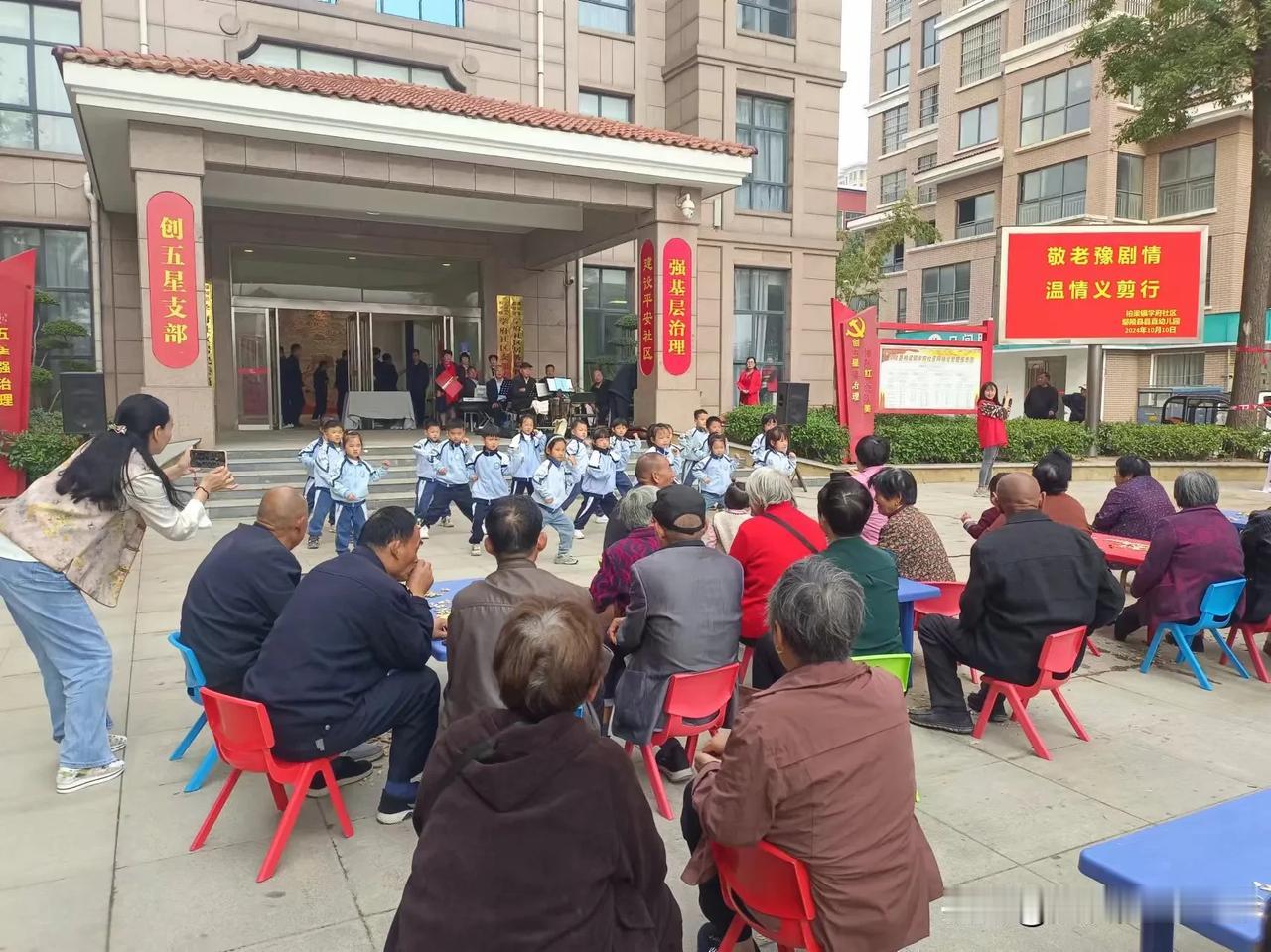 岁岁重阳，今又重阳。愿所有老年人岁岁平安如意绕，年年福寿安康笑！希望他们都能老有