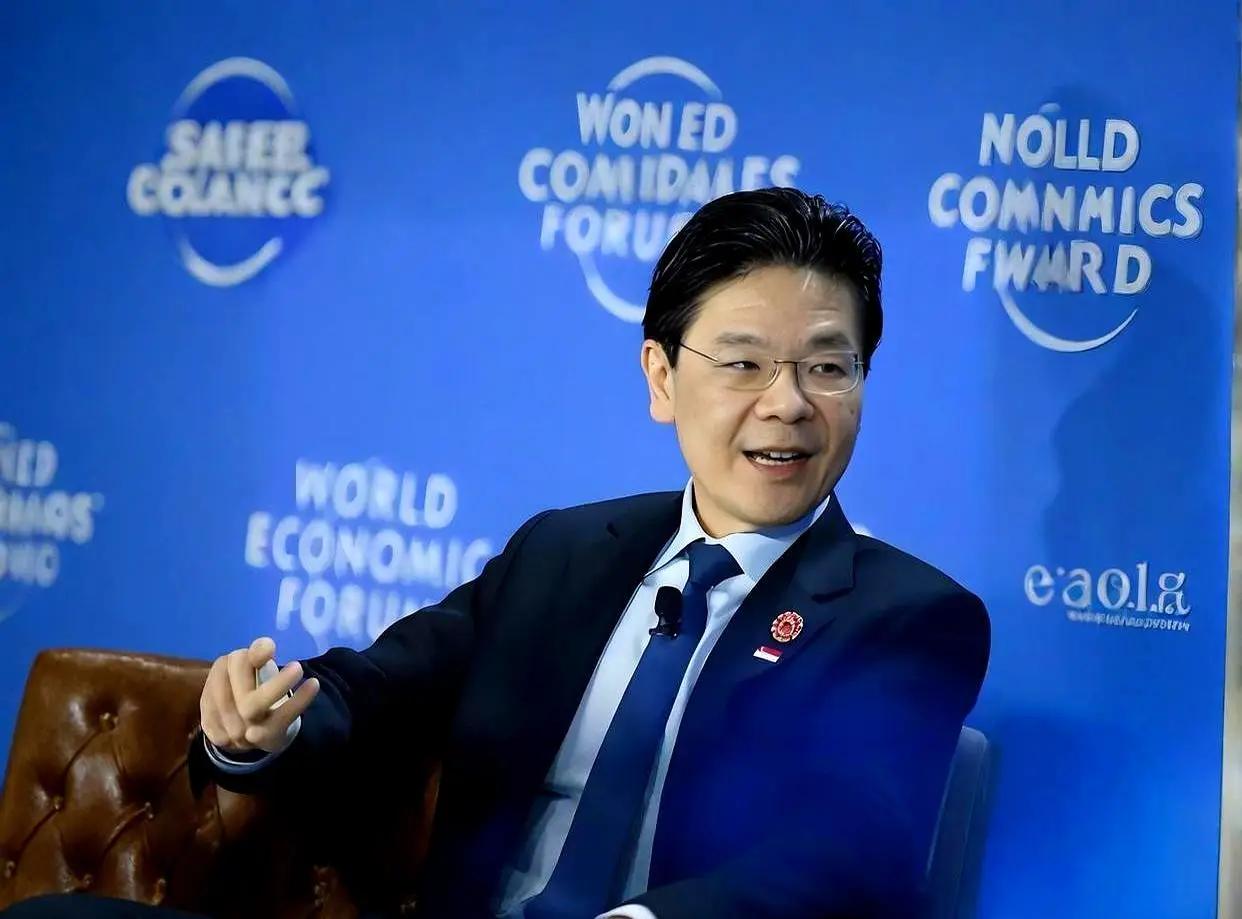 新加坡总理用中文发表演讲：我们绝不可成为单语社会！
 
8月23日国庆群众大会上