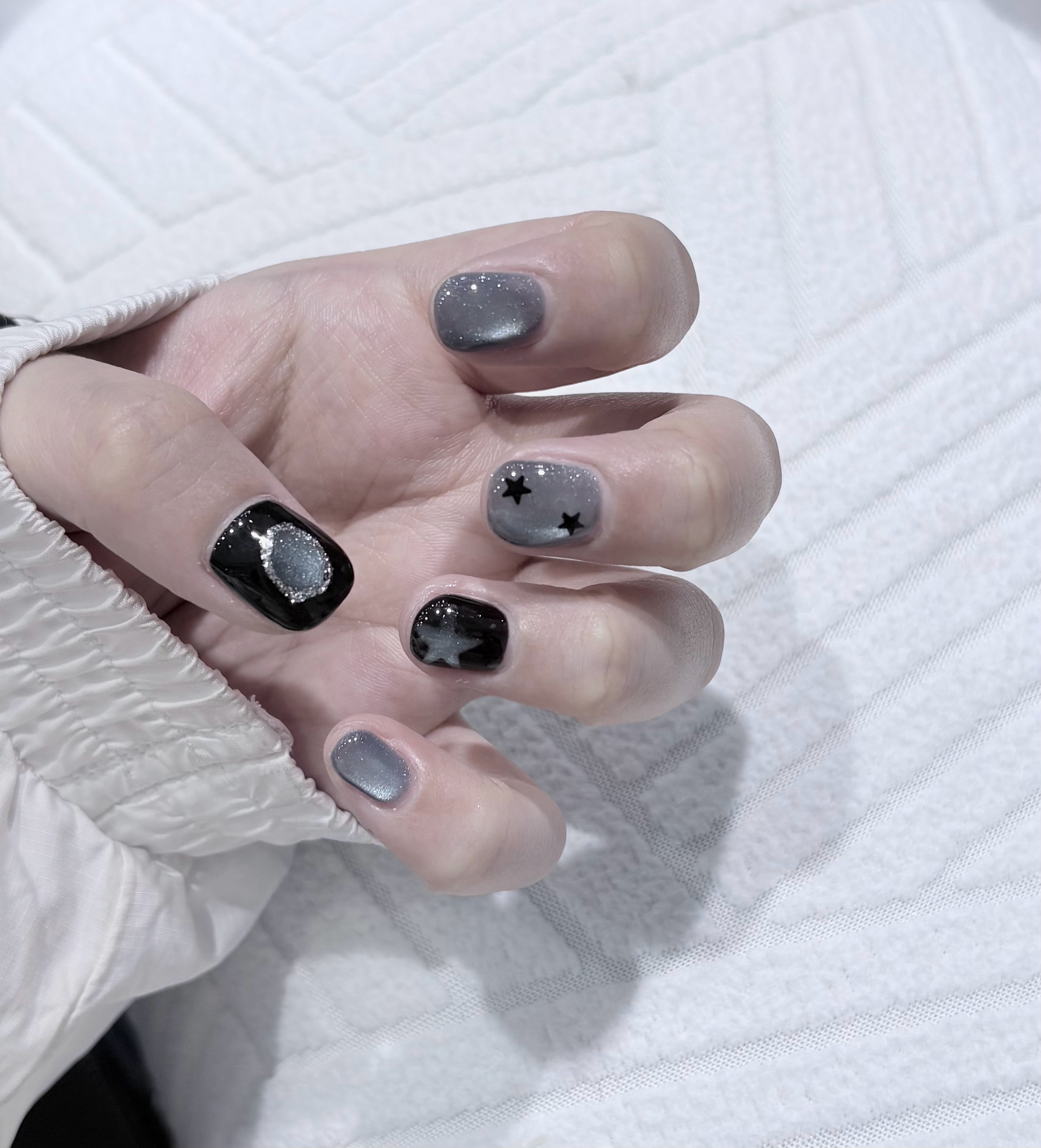 我一想到这个美甲只能保存20天我就想哭 