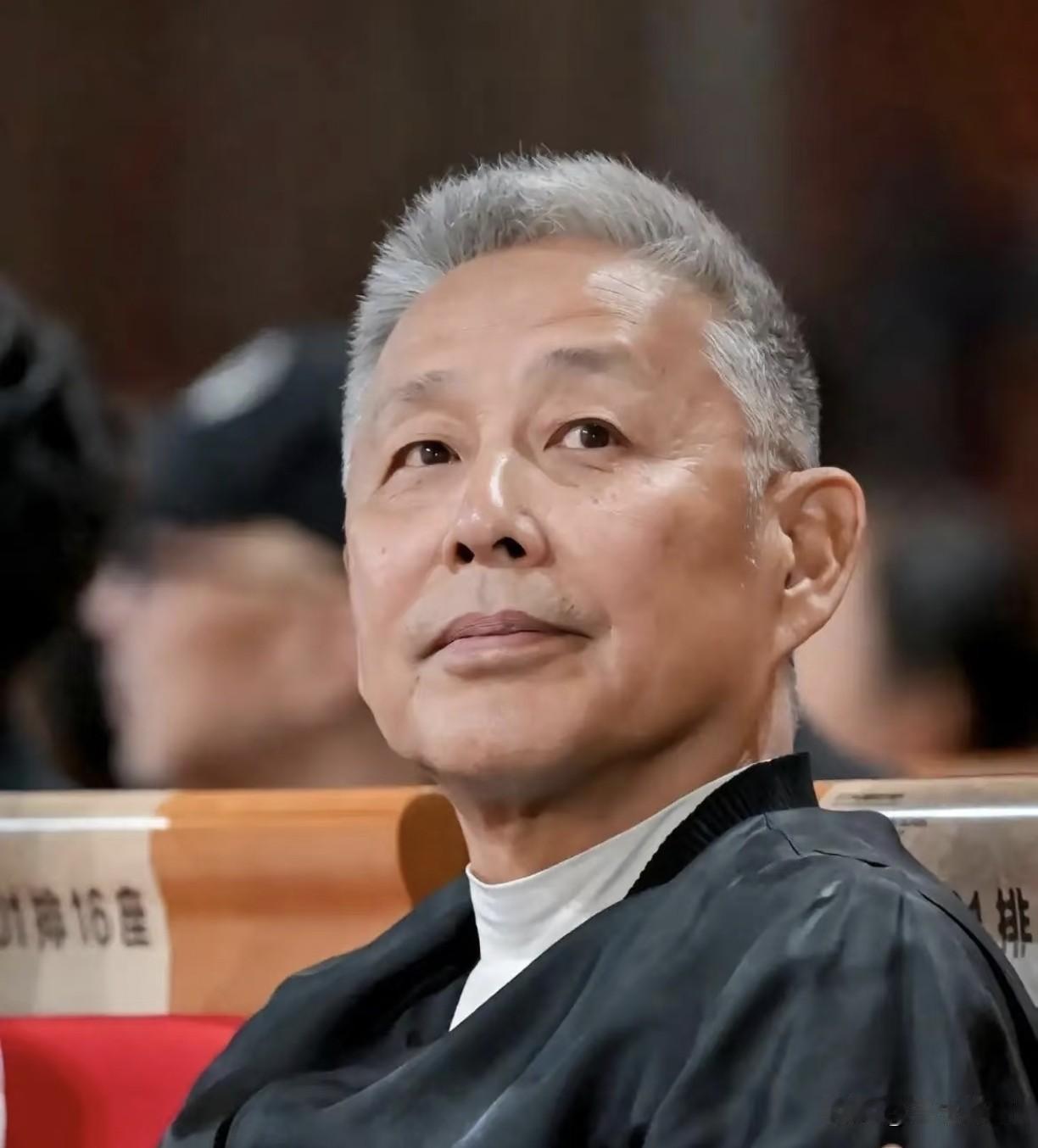 陈道明曾说：“当婚姻里不再有生理需求，朝夕相处的两个人成了搭伙过日子，守着婚姻的