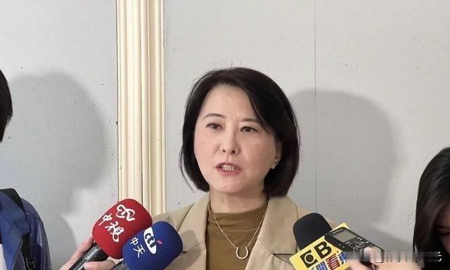 没想到，针对“信民民调”今天公布的新北市长候选人最新民调，李四川竟然被苏巧慧反超