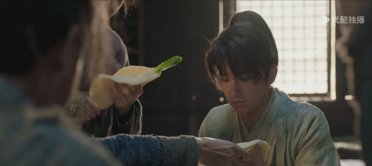 杨洋演技杨洋的演技你不能看他演那种上位者演的好不好，你得看他演底层小人物演的如何