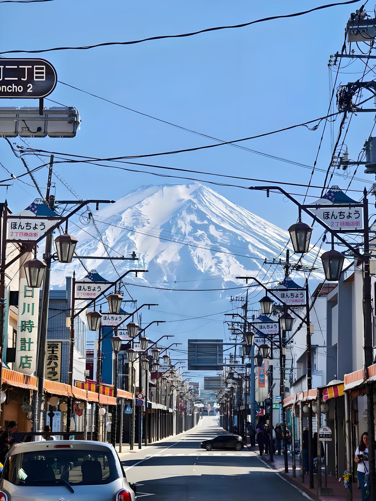 特朗普催日本兑现投资，这事儿还挺有看头。此前美日贸易协议里，日本承诺5500亿美