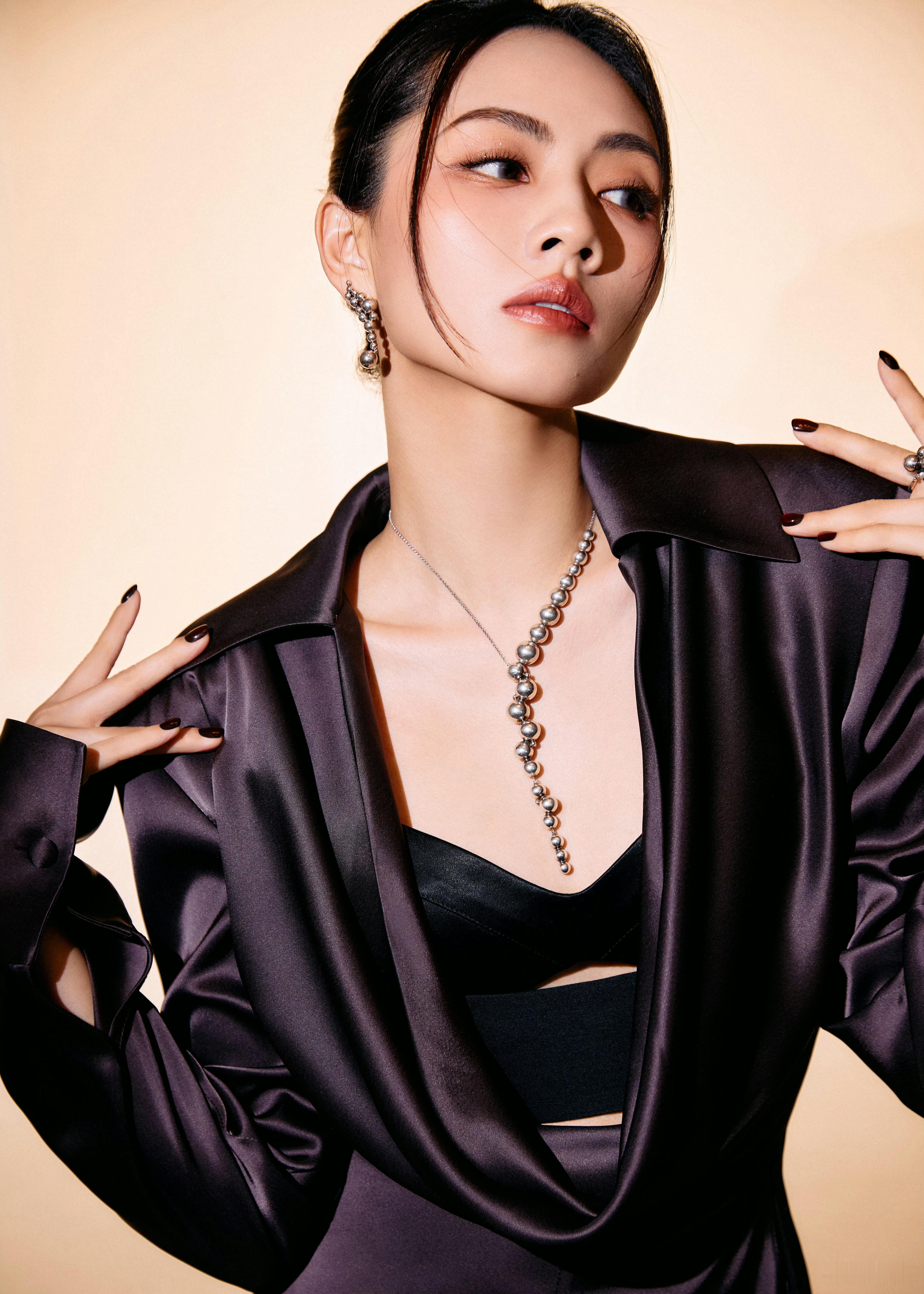 刘惜君 🎵 天外来物演唱会大连站，又美又飒 ​​​