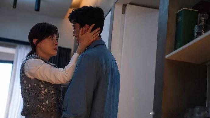 孙俪演危险关系的原因邓超是孙俪的事业粉孙俪接演颜聆，为突破大女主、聚焦PUA现实