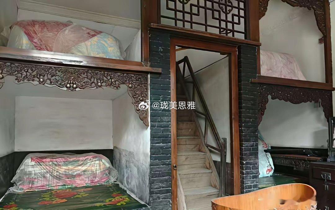 我终于知道现在的打工人为什么叫牛马了这是古代丫鬟住的地方，现在某些地方的宿舍还不