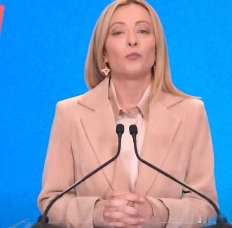 俄罗斯常驻联合国代表涅边贾：

我们感到遗憾的是，美国新一届政府在处理其他危机局