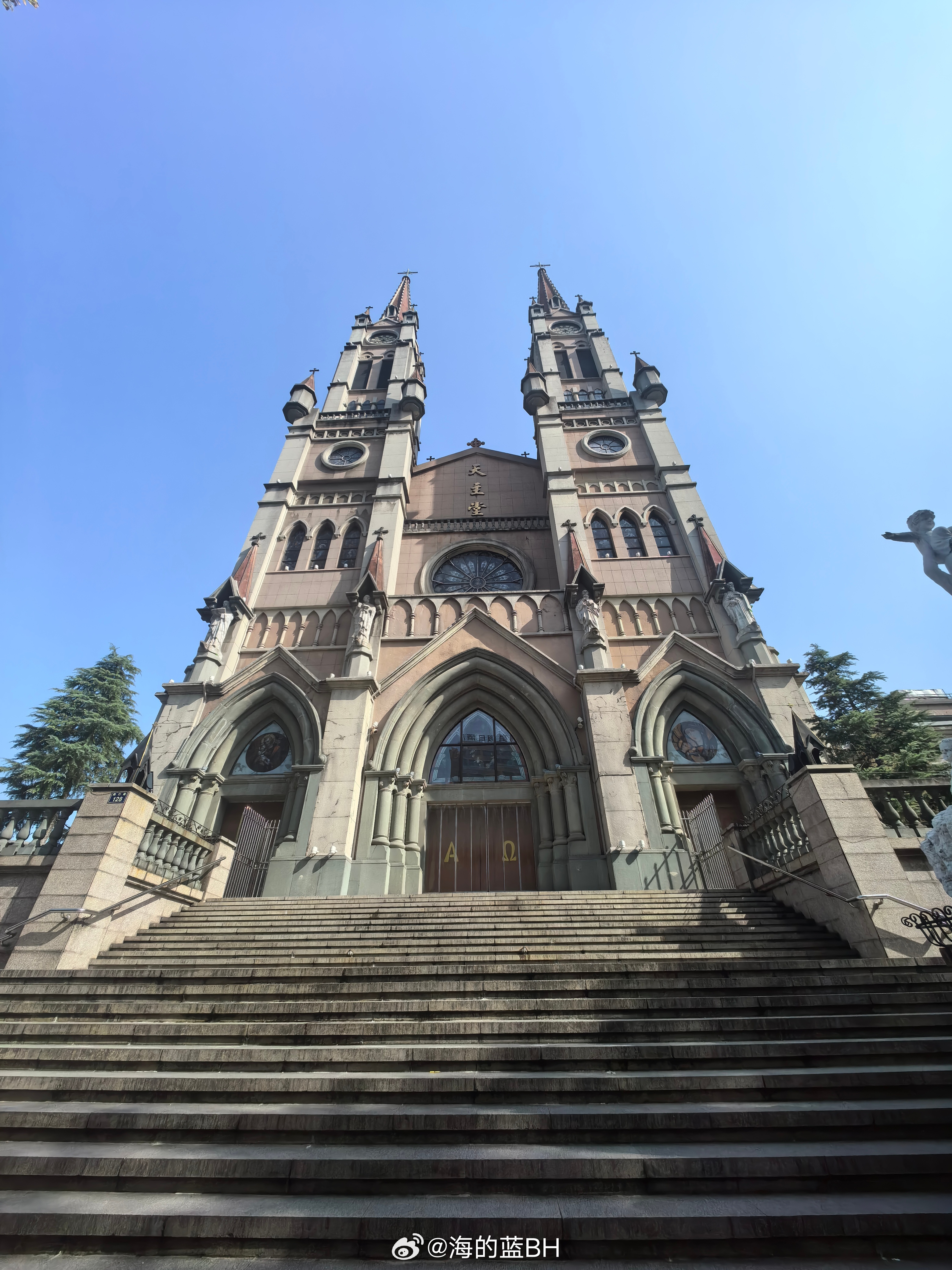 高质量发展浙里行走在宁波这座城不用赶景点转角的一碗汤一段墙一声吴语都是可以细品的