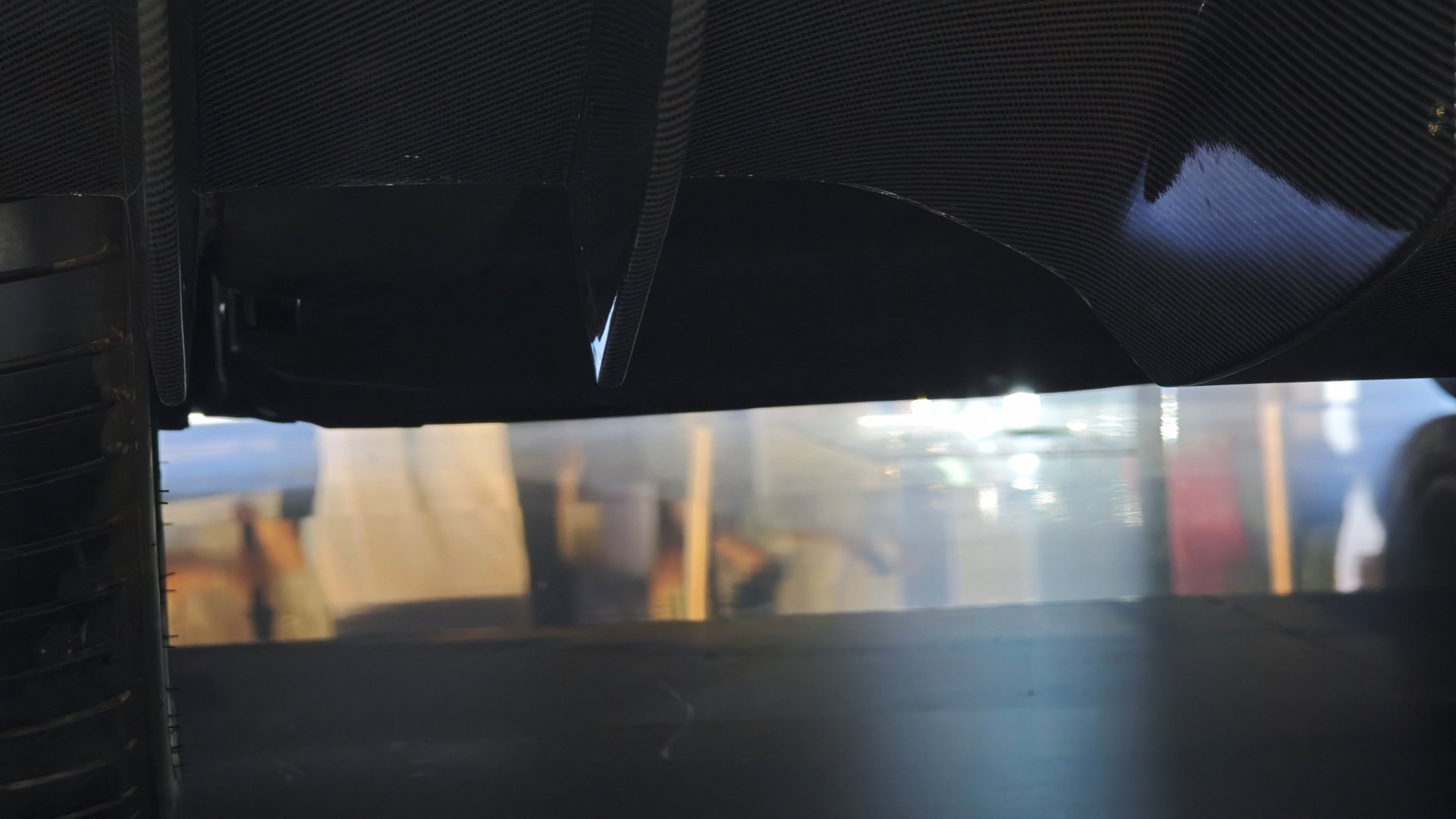 追觅展台这几个车，应该就是个模型了，基本没有底盘结构。该说不说这几个车设计还是挺