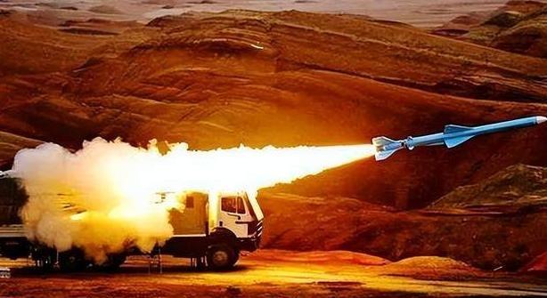 美国打阿富汗耗了整整20年，最后灰头土脸撤军；打伊拉克用了7年，留下一片废墟。如