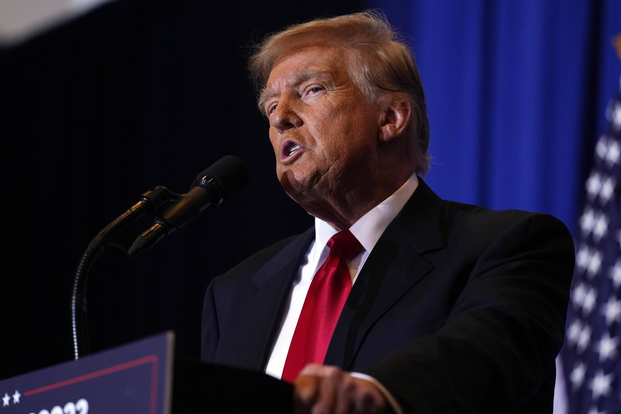 当民调显示多数人反对伊动武，但政府仍强力推进时，这本身就在削弱“民意至上”的原则