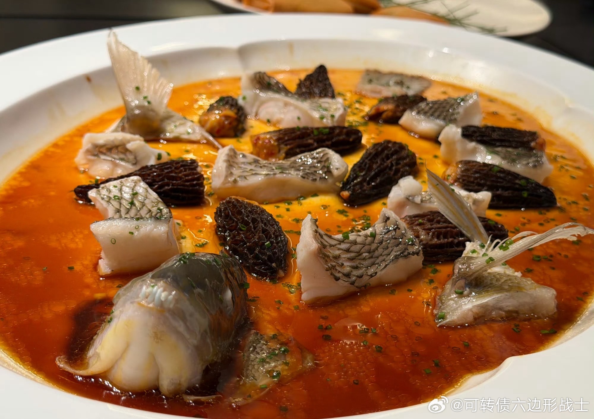 牛市的下跌就是给到我们捡低筹码的时候，但牛市回调起来也很可怕，跌到没人敢chao