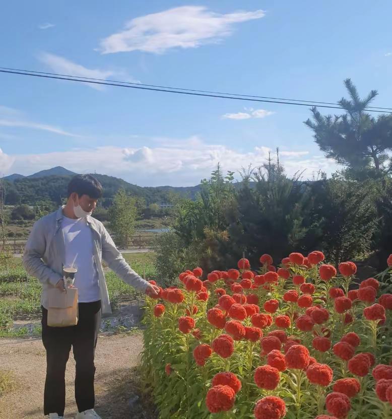 “只有在散步的时候，我们真正地谈话”当生活的节奏已经足够匆忙的时候，不妨把节奏慢