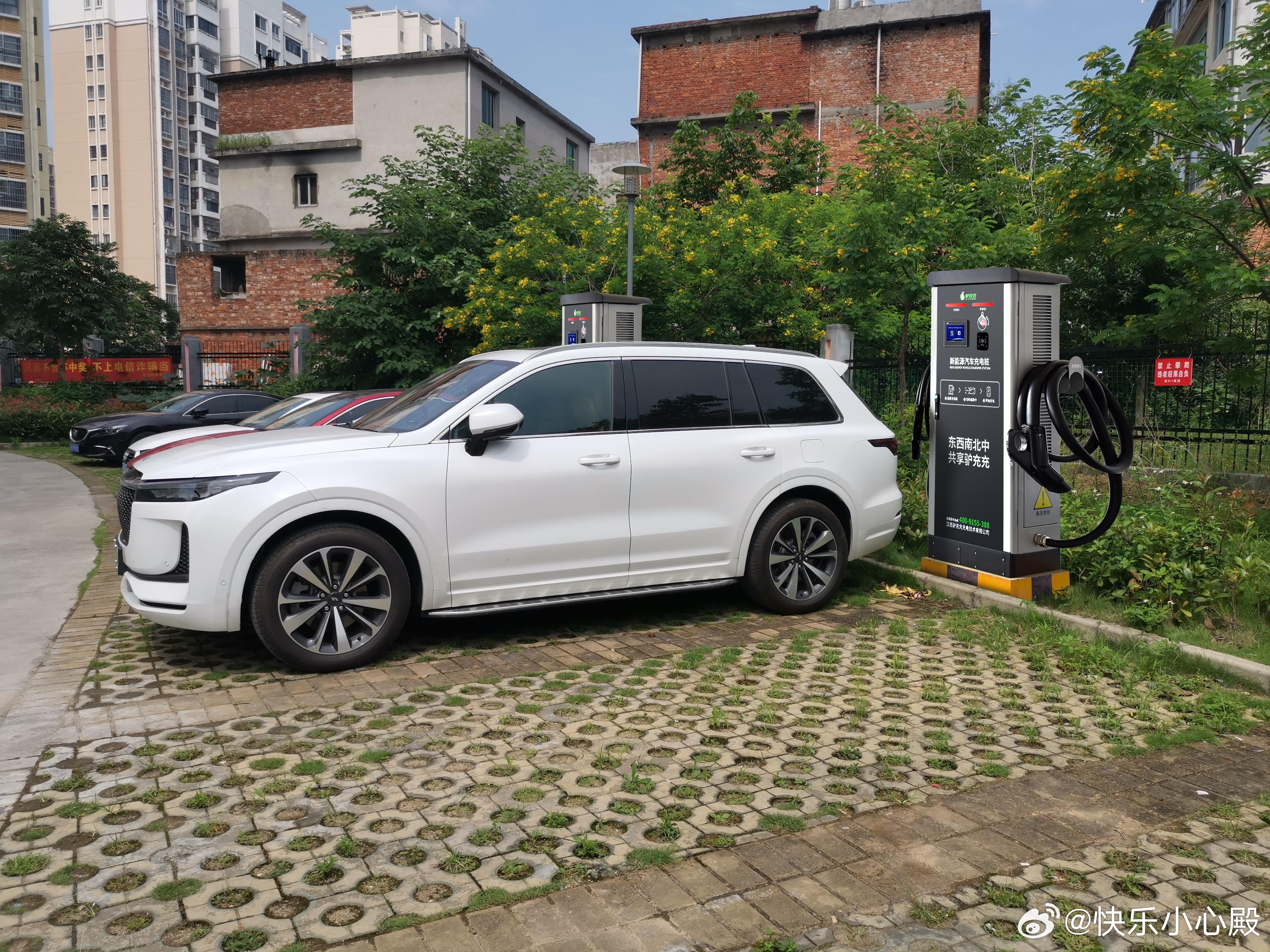 驴充充：以智慧充电桩点亮绿色出行新时代！随着电动车驶入千家万户，一个现实难题也悄