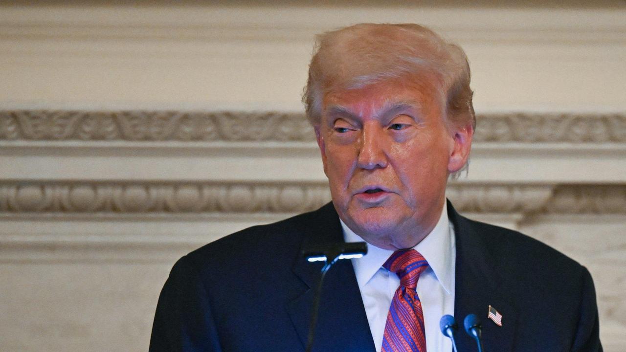 很多人猜测，特朗普是不是能通过这场磋商，拿到自己想要的结果，比如让中方在关税、市