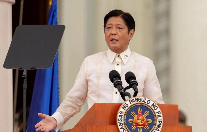 最新消息！

比日本、韩国还惨的国家出现了，菲律宾总统宣布紧急状态。

刚刚，菲