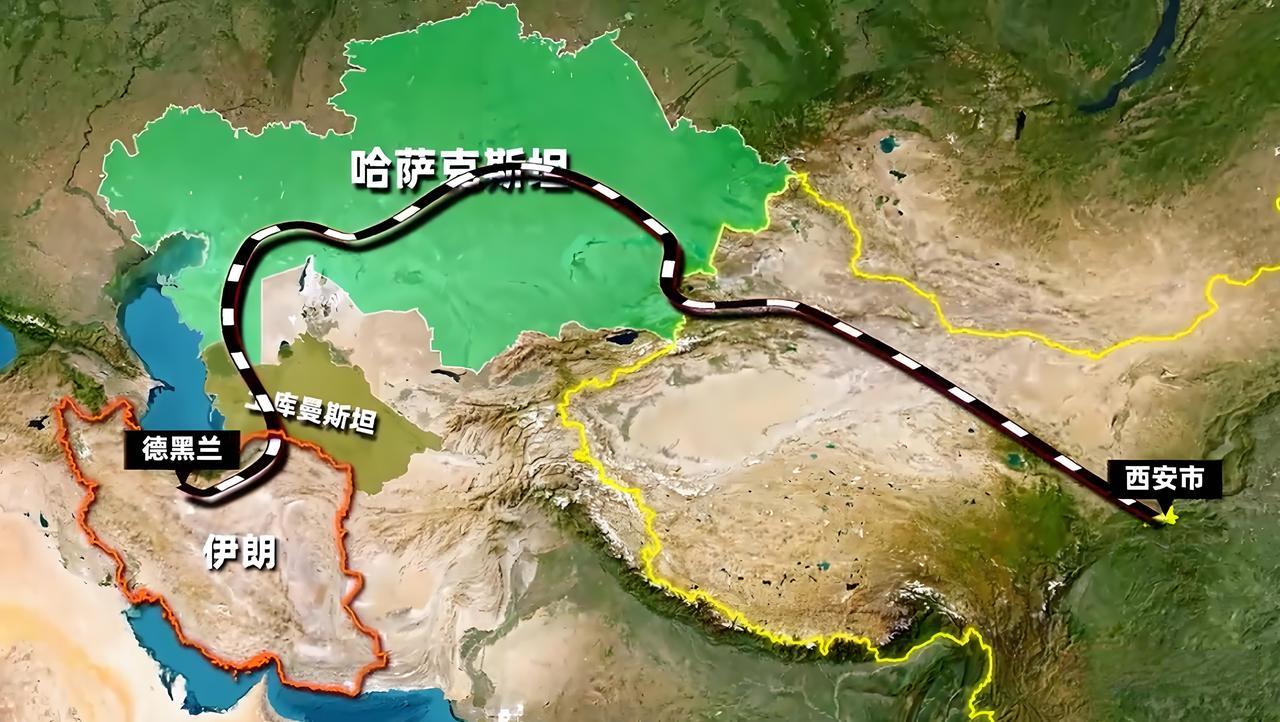 美国航母蹲守霍尔木兹海峡，以为掐住了伊朗的油管子？万万没想到，一条横贯中亚的“钢