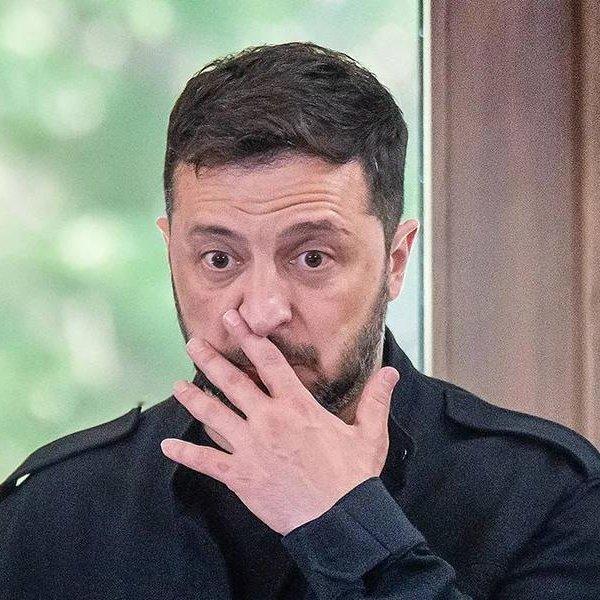 在泽连斯基嘴里，貌似俄乌冲突还没停火都是中方的错。

今天（12月27日），泽连