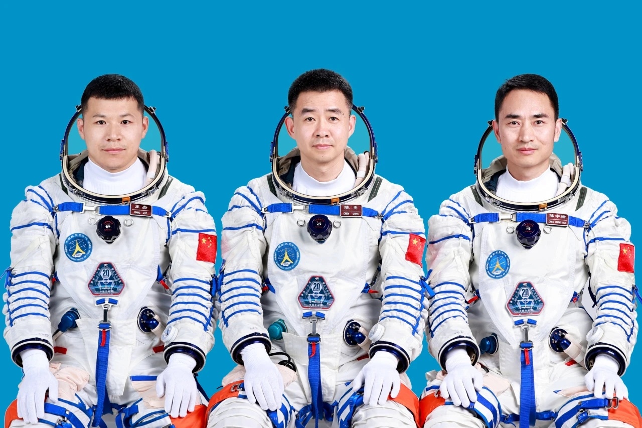 神舟二十号 乘组三名航天员陈冬，陈中瑞，王杰 定妆照！ ​​​