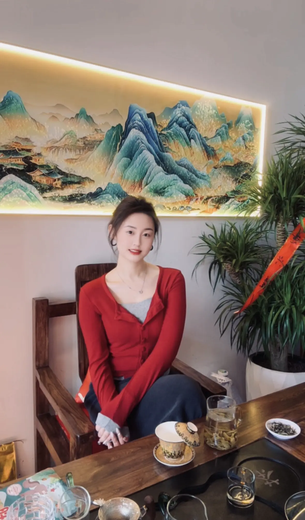 何必与人较劲 没人值得你掏空自己 这红尘万丈最没意思的就是人心