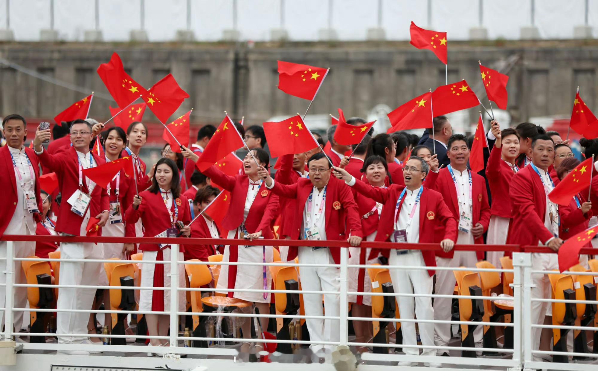 #巴黎奥运开幕式#睁大你们的眼睛，找到瓜女代表！哈哈哈哈哈哈～ ​​​
